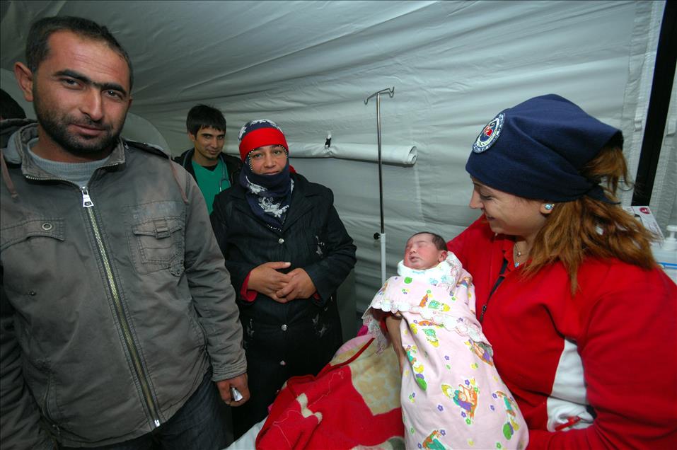 HAVVA BEBEK, HAYATA CADIRDA ''MERHABA'' DEDI