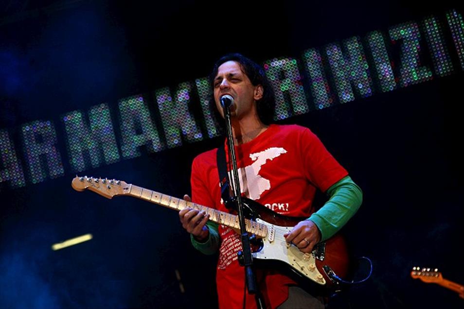 VAN ICIN 12 SAATLIK KONSER MARATONU SONA ERDI