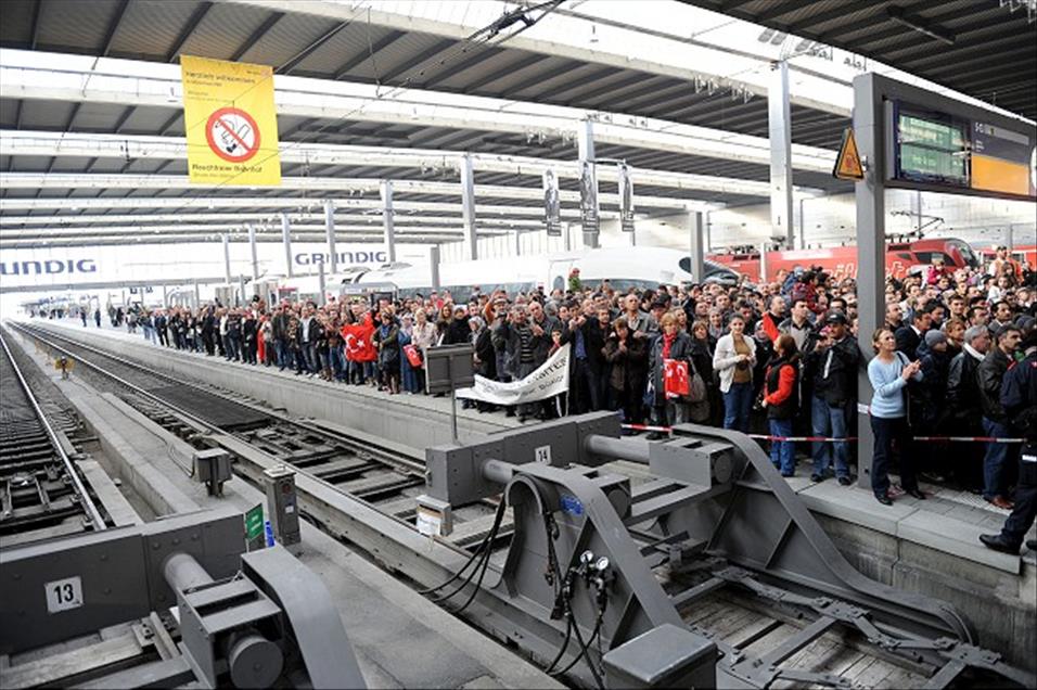 TRT ALMANYA TRENI ALMANYA'YA GELDI