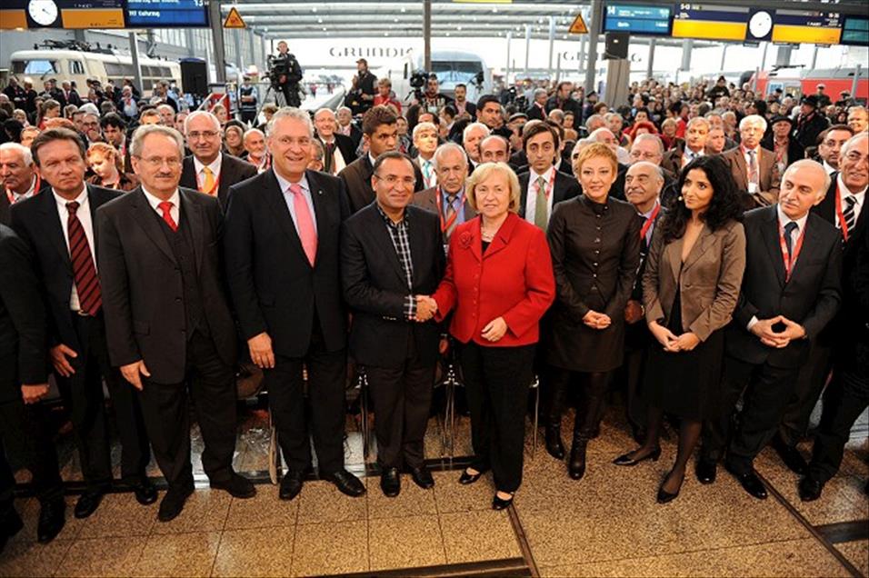 TRT ALMANYA TRENI ALMANYA'YA GELDI