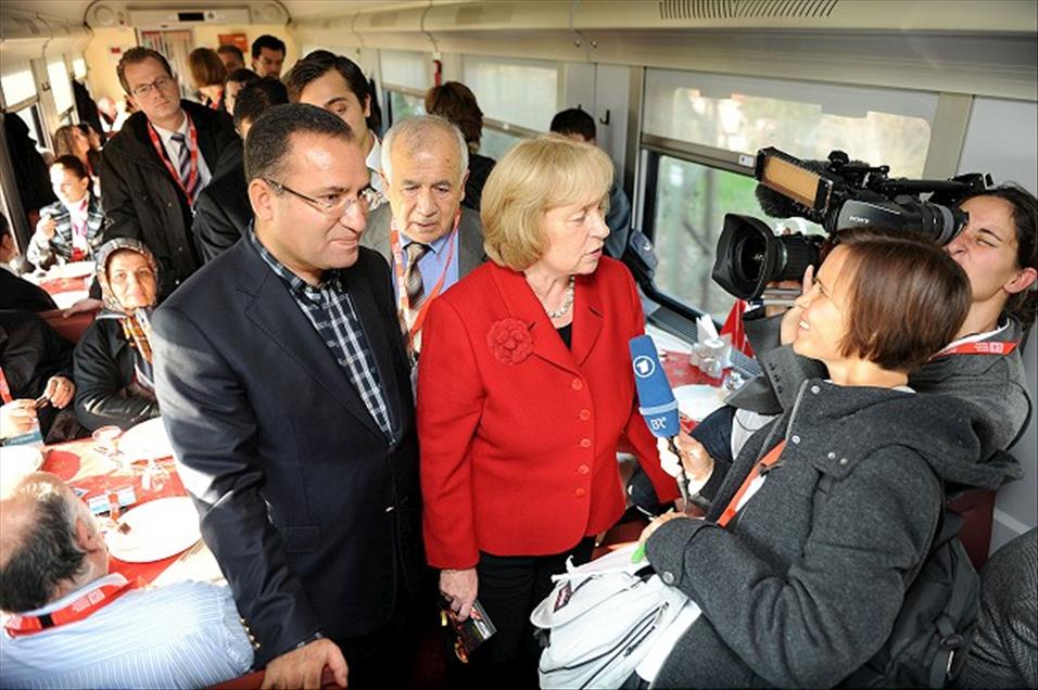 TRT ALMANYA TRENI ALMANYA'YA GELDI
