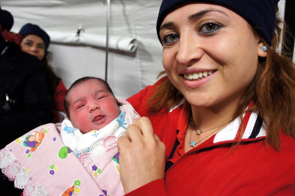 HAVVA BEBEK, HAYATA CADIRDA ''MERHABA'' DEDI