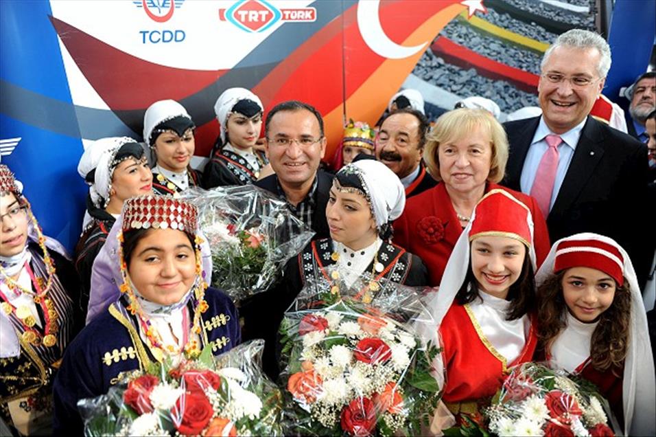 TRT ALMANYA TRENI ALMANYA'YA GELDI