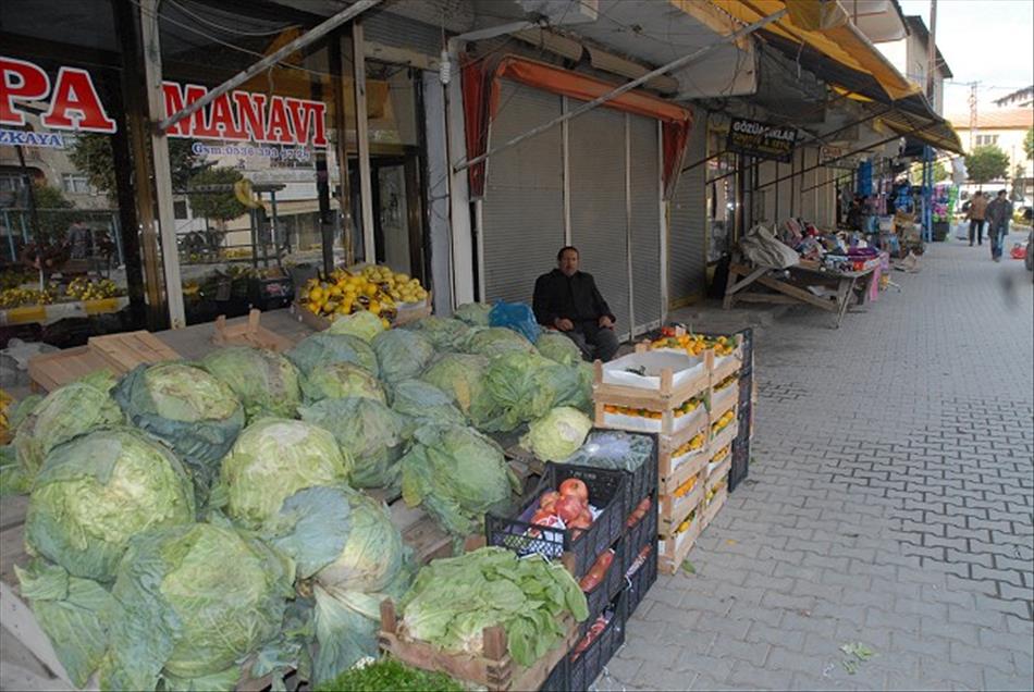 DEPREM BOLGESINDE HAYAT NORMALE DONUYOR