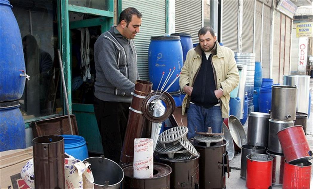 DEPREM BOLGESINDE HAYAT NORMALE DONUYOR