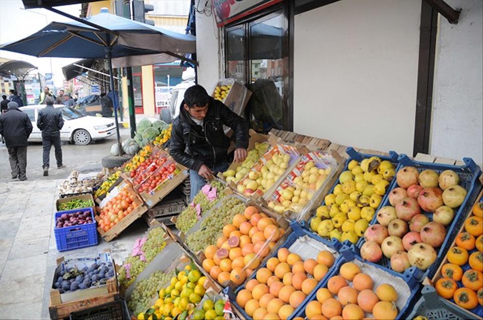 DEPREM BOLGESINDE HAYAT NORMALE DONUYOR