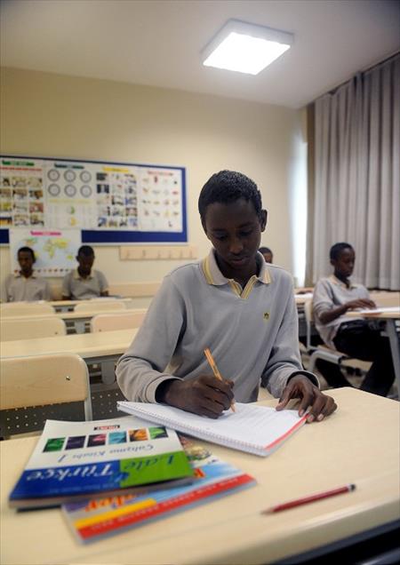SOMALI'NIN GELECEGI, TURKIYE'DE EGITILIYOR