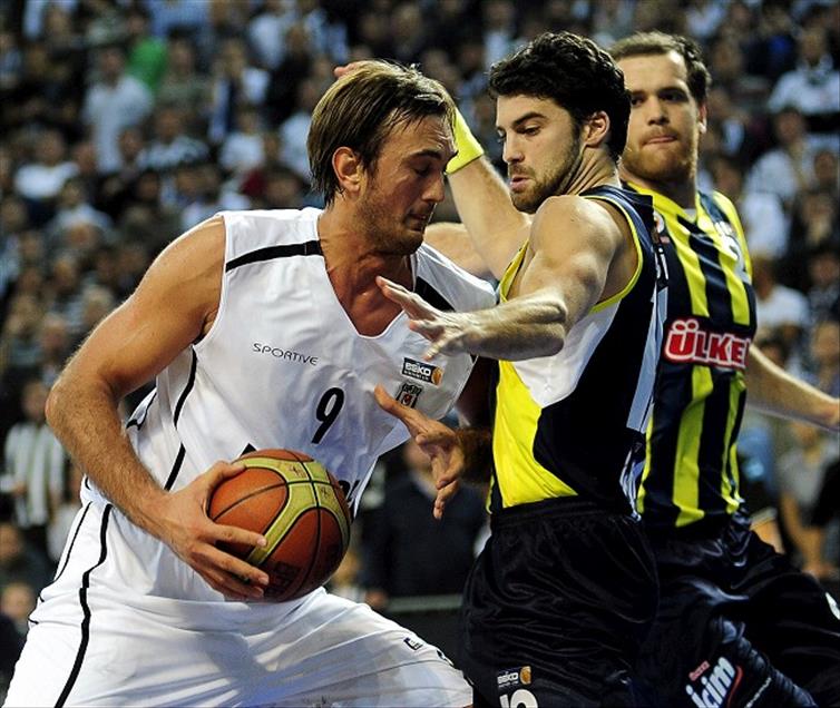 BESIKTAS MILANGAZ - FENERBAHCE ULKER MACI