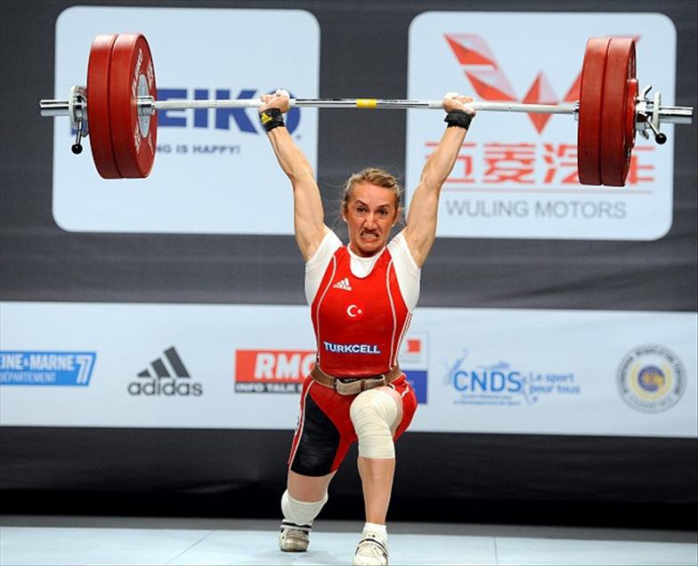 AYLIN DASDELEN DUNYA IKINCISI