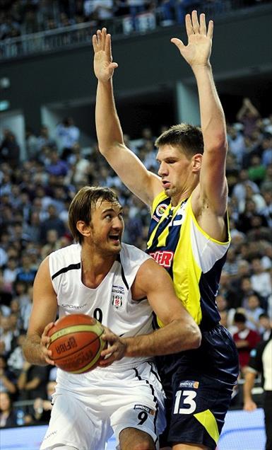 BESIKTAS MILANGAZ - FENERBAHCE ULKER MACI