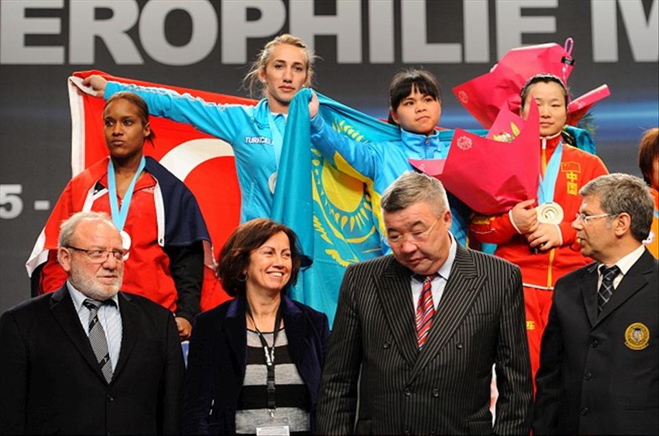 AYLIN DASDELEN DUNYA IKINCISI