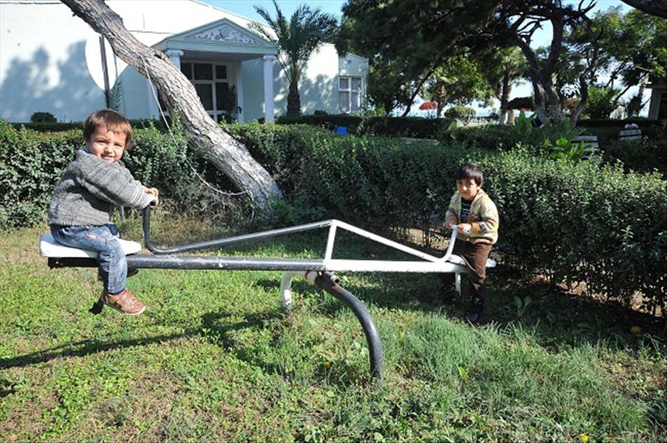 VAN'DAKI DEPREMZEDELER ANTALYA'DA 