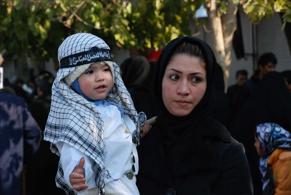 IRAN'DA "ASURA GUNU" TORENLERI