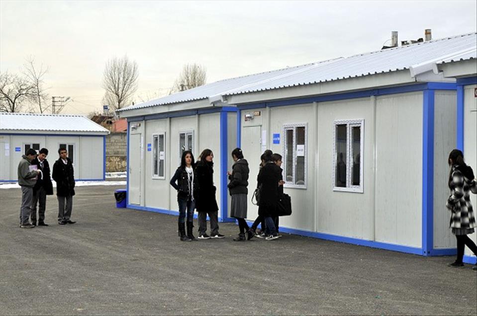 VAN VE ERCIS'TE 70 GUN SONRA DERS ZILI CALDI