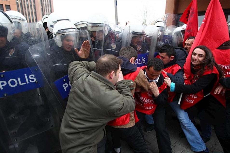 CALISMA VE SOSYAL GUVENLIK BAKANLIGI ONUNDE PROTESTO