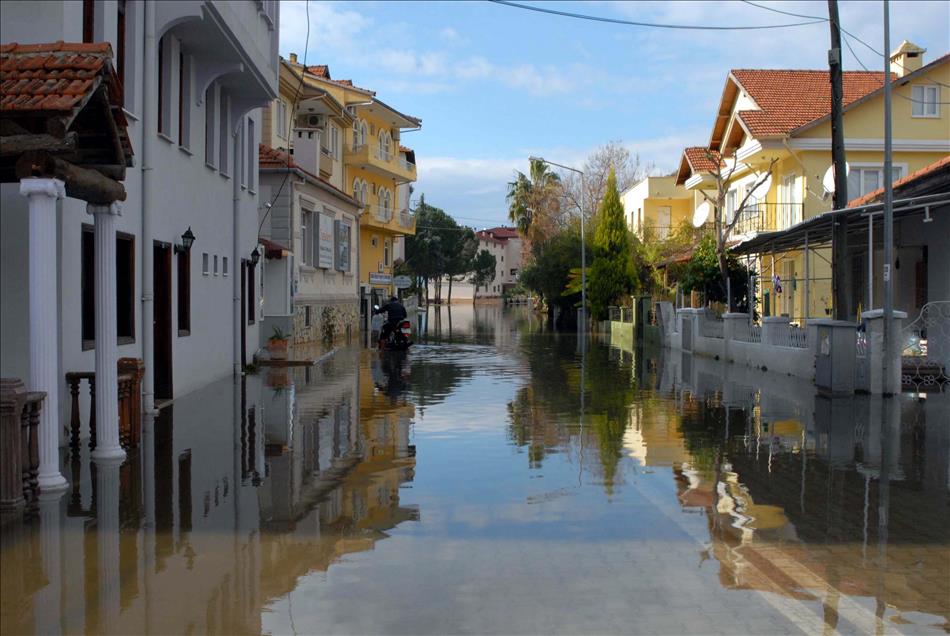 KOYCEGIZ'DE YASANAN SEL