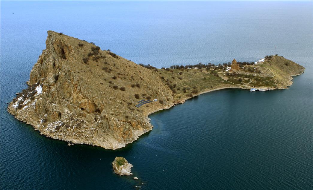 VAN GOLU'NUN NAZAR BONCUKLARI