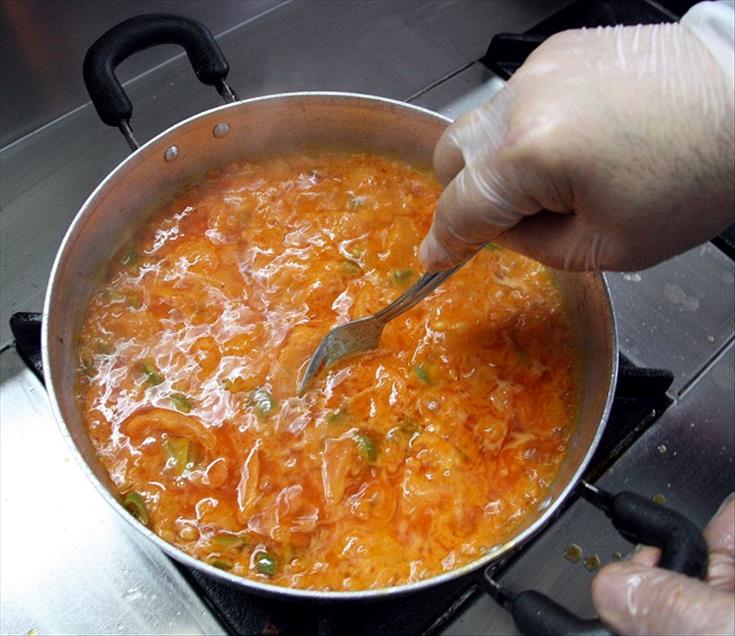 DOMATES VE YUMURTANIN LEZZET YOLCULUGU: ''MENEMEN''