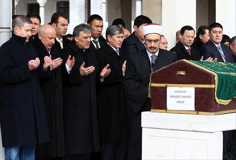 GUL VE ATAMBAYEV, KOCATEPE CAMISI'NDE CUMA NAMAZI KILDI