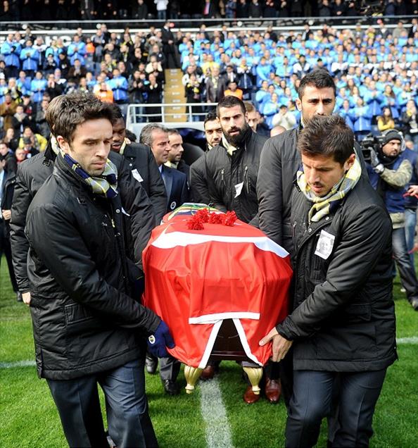 LEFTER KUCUKANDONYADIS, SON YOLCULUGUNA UGURLANIYOR