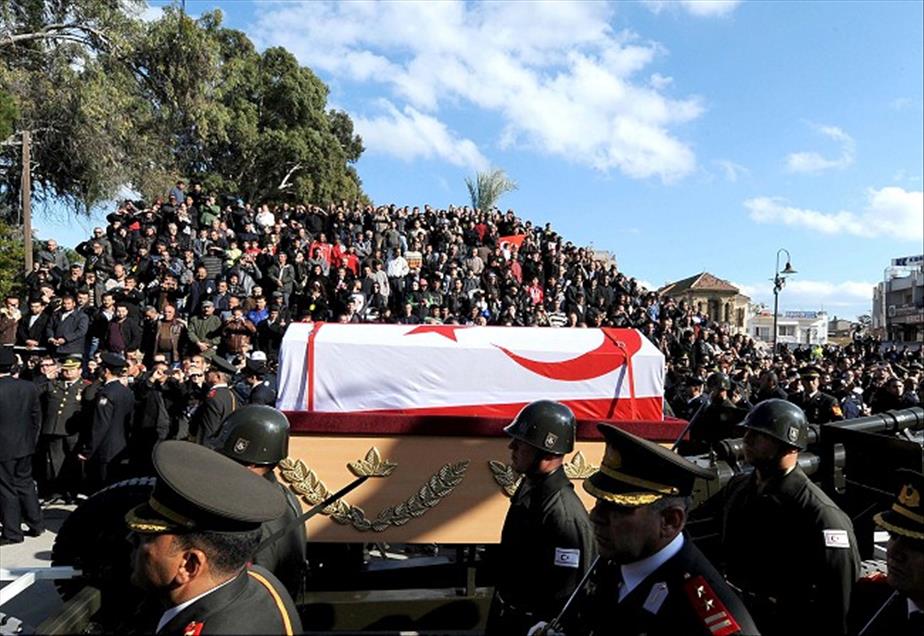 RAUF DENKTAS'IN CENAZE TORENI