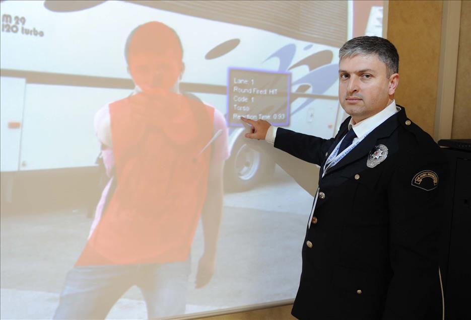 POLISE AKILLI SINIFLARDA SINIRSIZ ''LAZER''LI ATIS