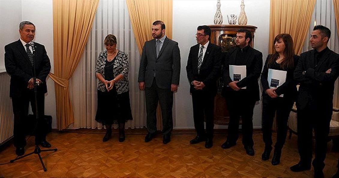 BASBAKAN YARDIMCISI BULENT ARINC