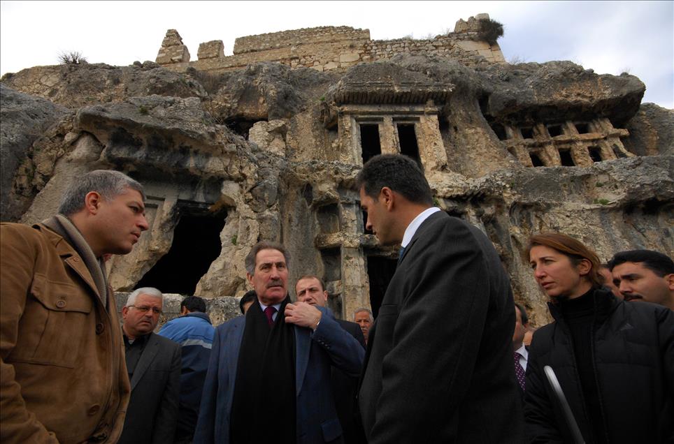 BAKAN GUNAY, TLOSS ANTIK KENTI'NDE