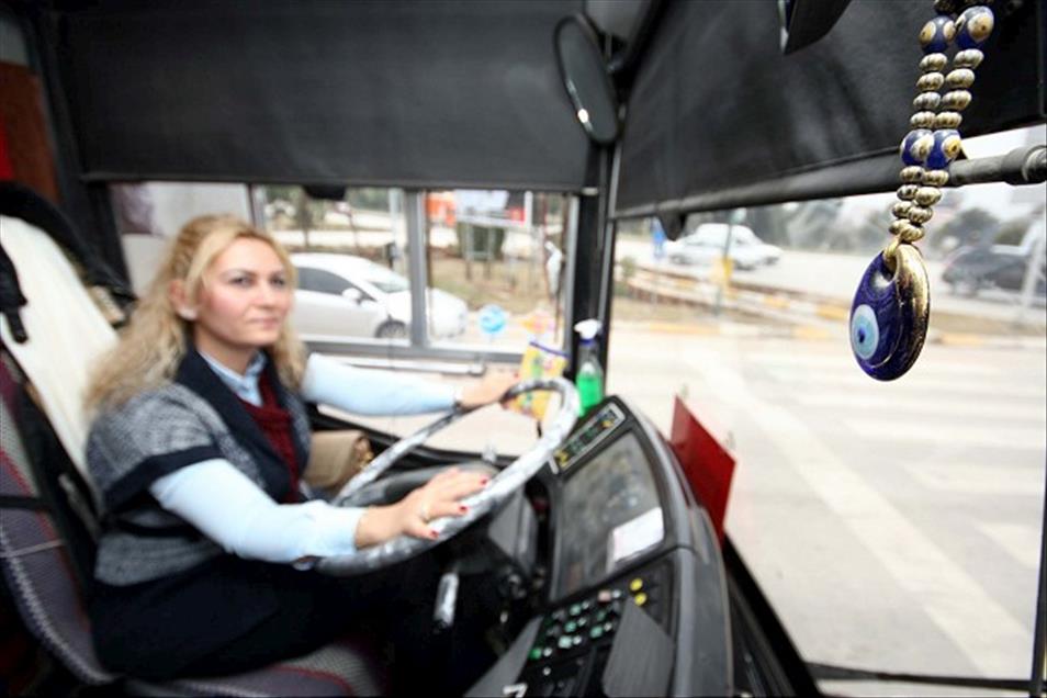 DIREKSIYONDAKI OJELI ELLER GUVEN VERIYOR