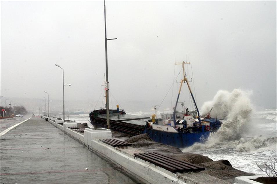 KARADENIZ'DEKI FIRTINA