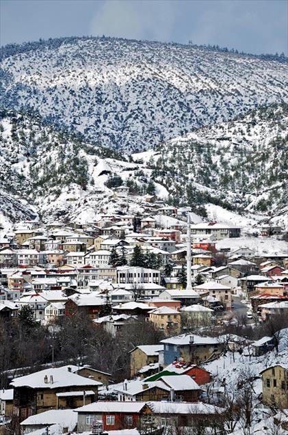 TARAKLI KARLA BIR BASKA GUZEL
