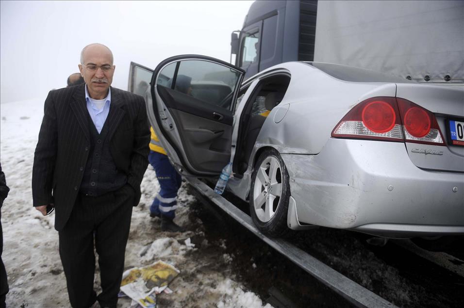 TEM'DE ZINCIRLEME TRAFIK KAZASI