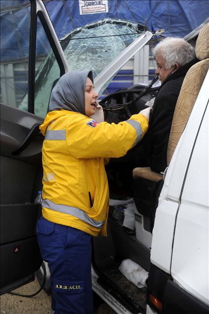 TEM'DE ZINCIRLEME TRAFIK KAZASI