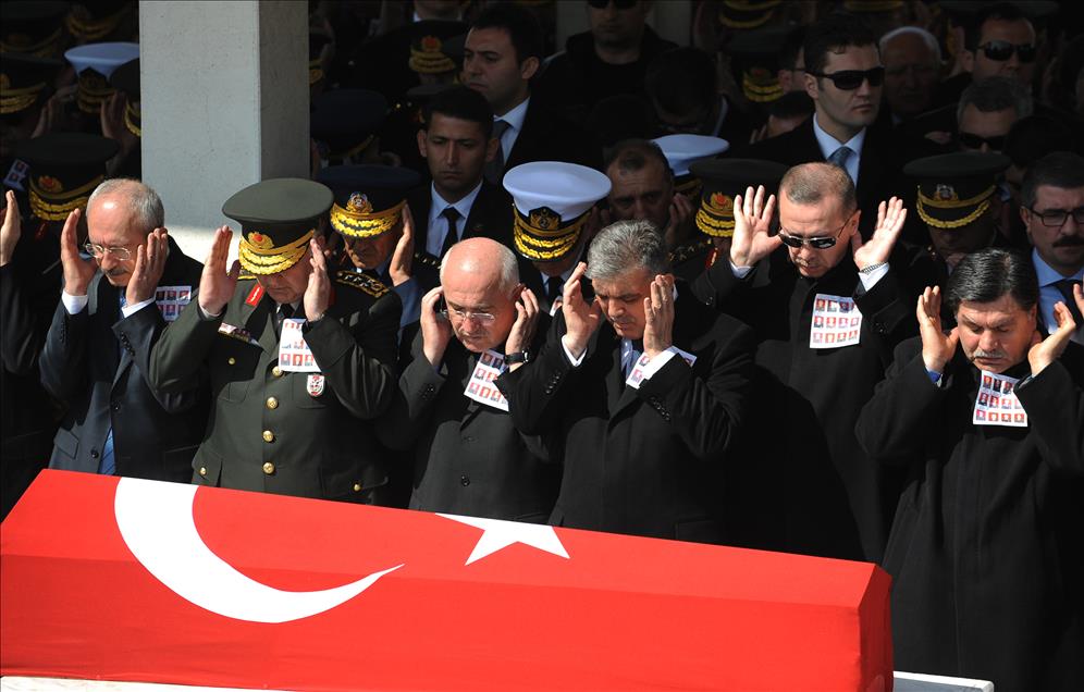 SEHITLERIMIZI UGURLUYORUZ