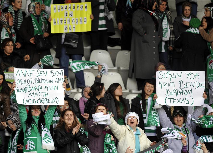 BURSASPORLU KADIN TARAFTARLAR