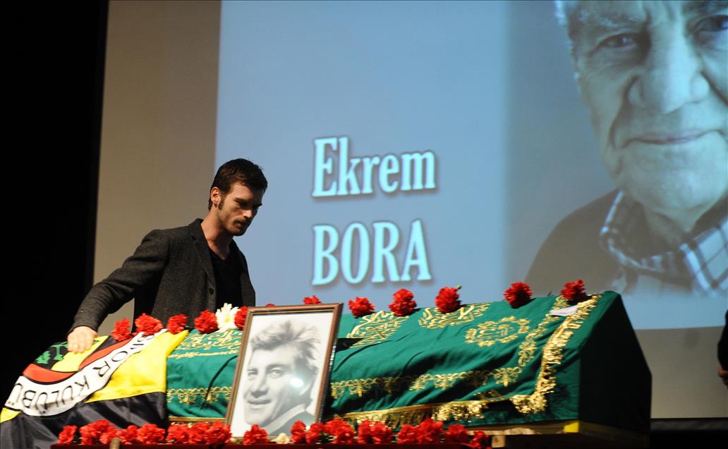 SANATCI EKREM BORA, SON YOLCULUGUNA UGURLANIYOR