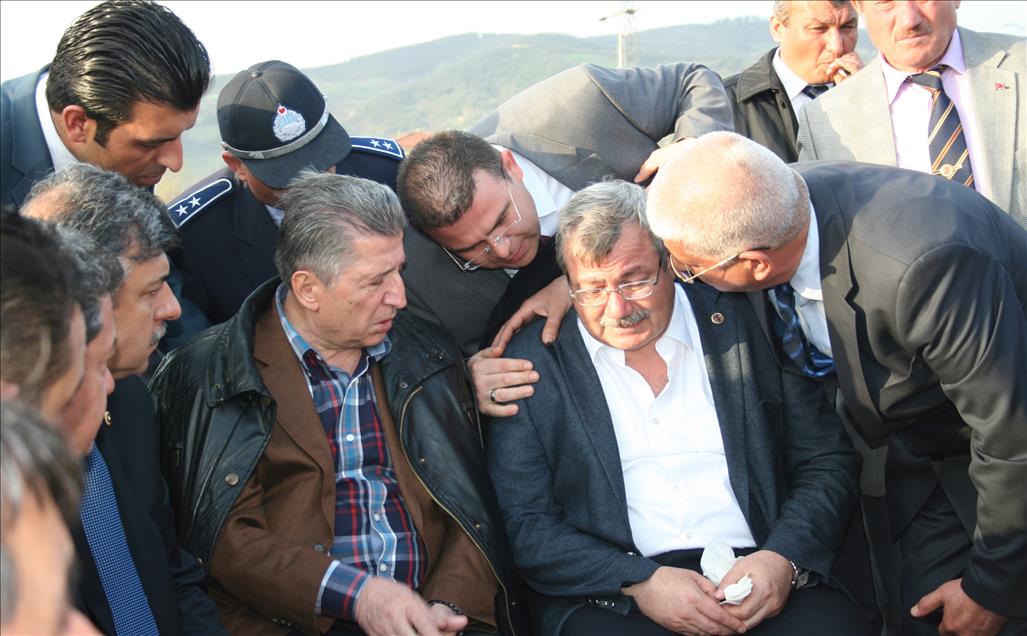 CAYCUMA'DA FILYOS CAYI UZERINDEKI KOPRUNUN COKMESI