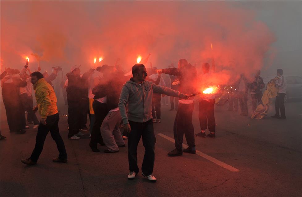 FENERBAHCE'YE BOSNAK TARAFTAR DESTEGI