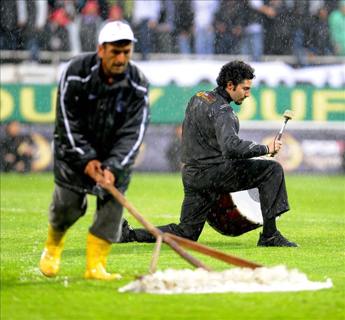 BESIKTAS-GALATASARAY MACI ERTELENDI
