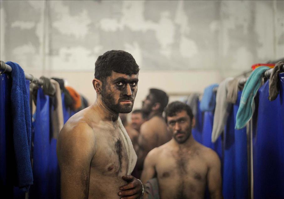 ''MUTLAK KARANLIK'' HAYATLAR