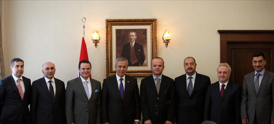 BASBAKAN VEKILI BULENT ARINC