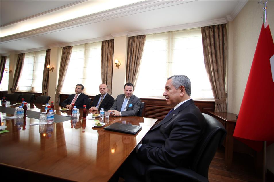 BASBAKAN VEKILI BULENT ARINC