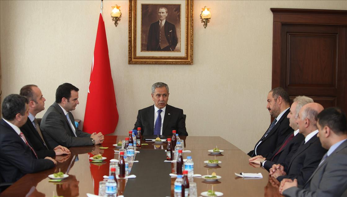 BASBAKAN VEKILI BULENT ARINC