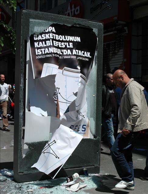 ISTANBUL'DA 1 MAYIS EMEK VE DAYANISMA GUNU