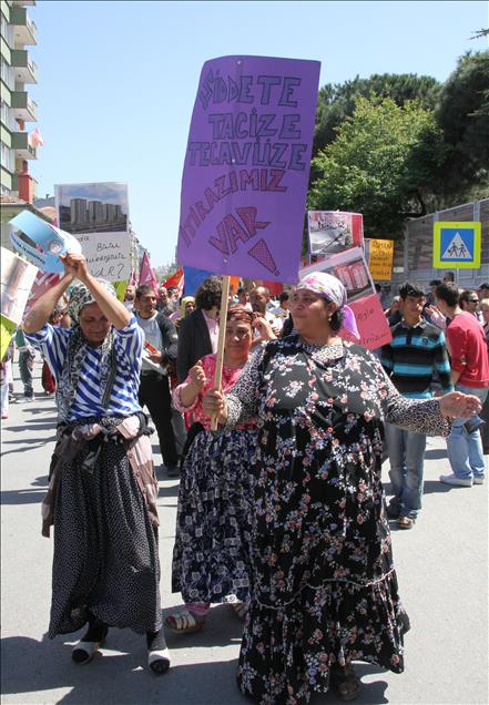 SAMSUN'DA 1 MAYIS EMEK VE DAYANISMA GUNU KUTLAMALARI