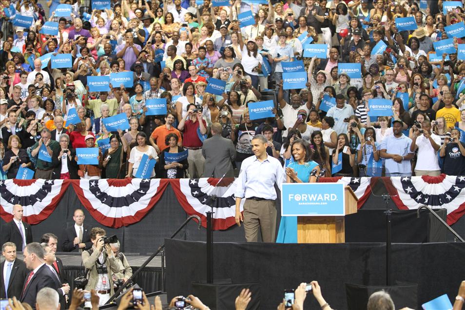 OBAMA ILK MITINGLERINI VIRGINIA VE OHIO EYALETLERINDE YAPTI