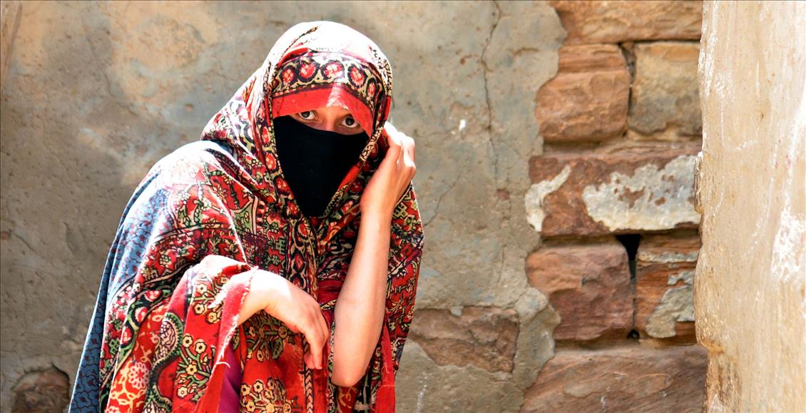 SULA KENTINDE YEMENLI BIR KADIN