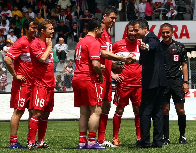 SOHRETLER KARMASI ILE AMPUTE FUTBOL MILLI TAKIMI FUTBOL MACI