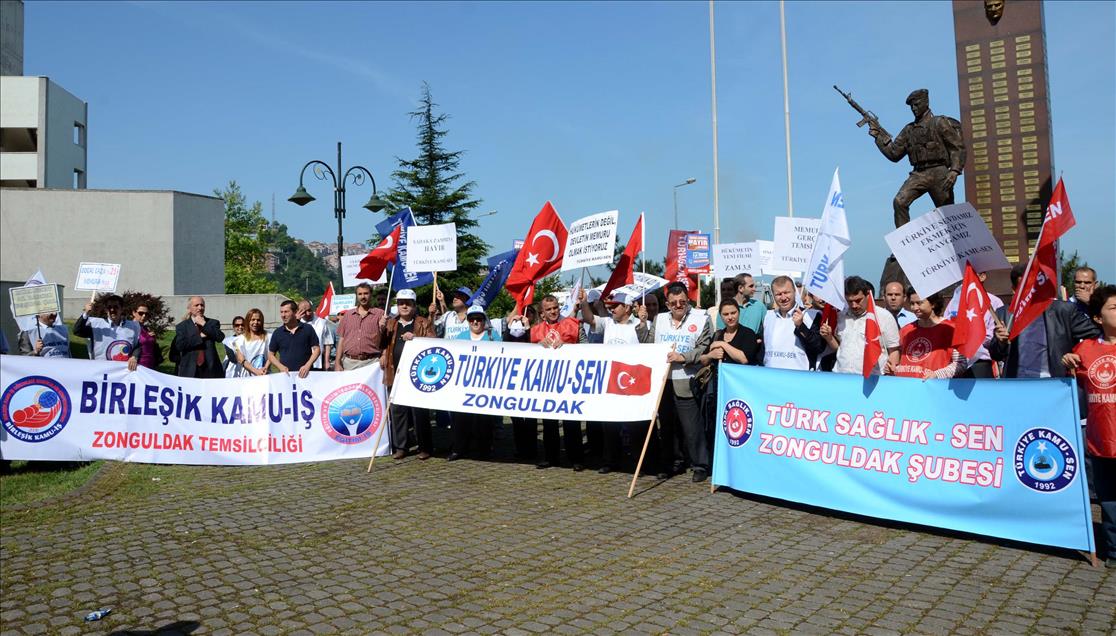MEMURLAR ILE HUKUMET ARASINDAKI TOPLU SOZLESME GORUSMELERI
