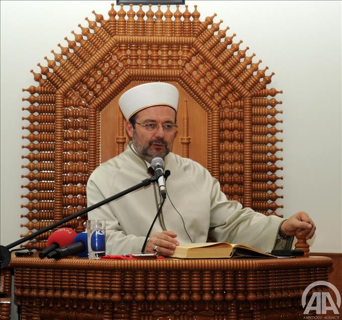 DIYANET ISLERI BASKANI GORMEZ LONDRA'DA